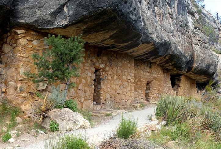 Walnut Canyon Cliff Dwellings